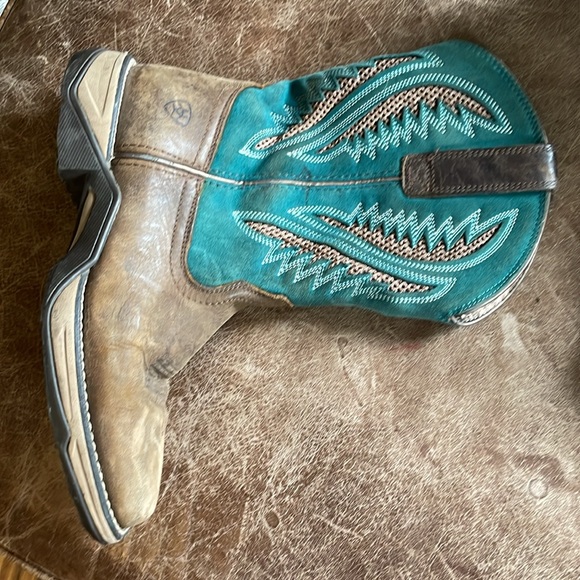 Ariat Women's Brown And Teal Cowgirl Boots. Good Condition. Size 8.5B. - Picture 4 of 16